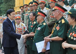 Chủ tịch nước Trương Tấn Sang gặp mặt cựu chiến binh